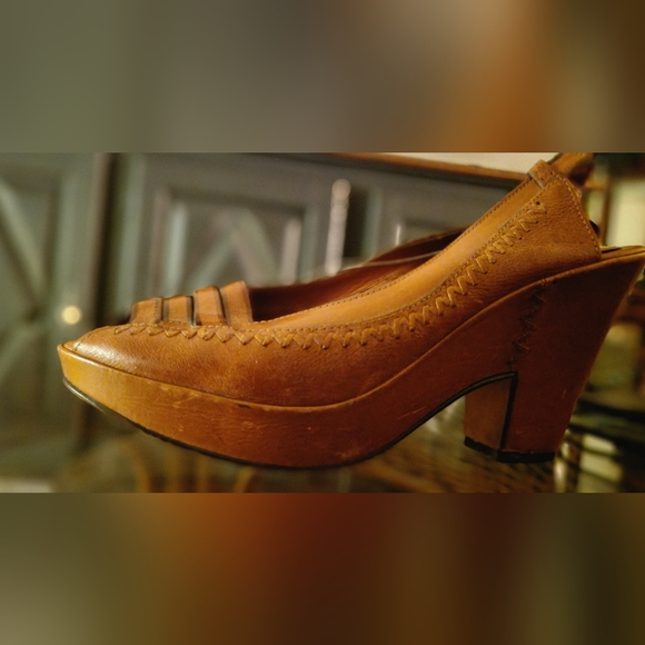 FRYE Leather shoes camel color size 23 / 7US - Picture 2 of 5
